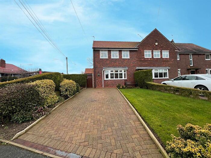 3 Bedroom House To Rent In Lumb Lane, Bramhall, Stockport, SK7