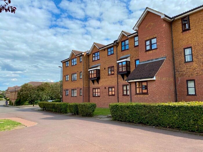 Studio To Rent In Samuel Close, New Cross, London, SE14