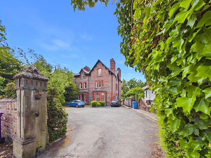 2 Bedroom Flat For Sale In Parkfield Road, Sefton Park, Liverpool., L17