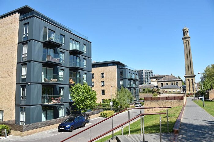 2 Bedroom Flat For Sale In Allen House, Heritage Walk, Brentford, TW8