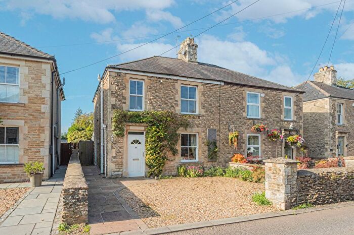 3 Bedroom Semi-Detached House For Sale In Northfield Road, Tetbury, GL8
