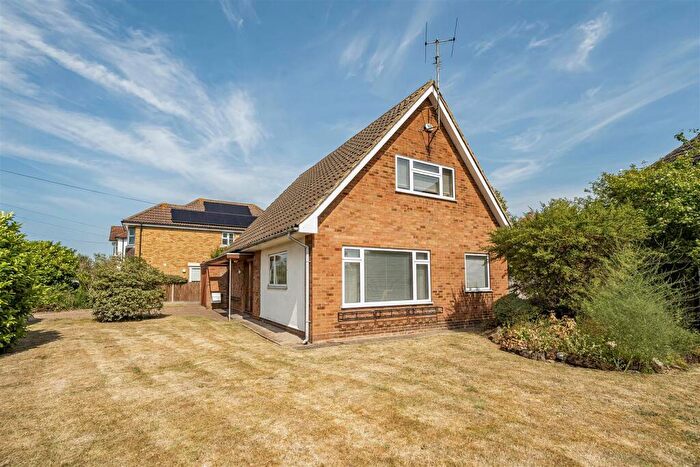 2 Bedroom Detached House For Sale In Hookhams Lane, Renhold, Bedford, MK41