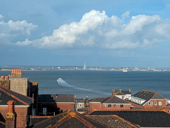 2 Bedroom Flat To Rent In Union Street, Ryde, PO33