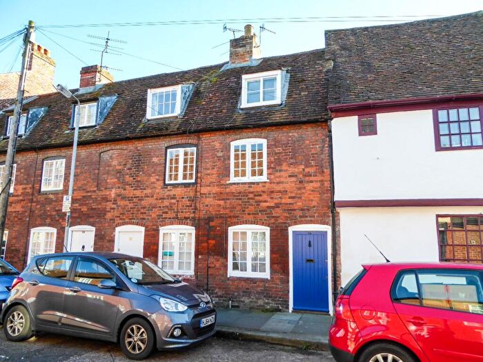 2 Bedroom Terraced House To Rent In Trinity Street, SP1