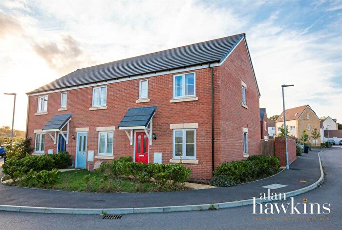 3 Bedroom End Of Terrace House For Sale In Rail Road Lane, Royal Wootton Bassett, SN4