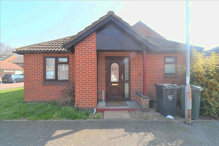 2 Bedroom Bungalow To Rent In Johnsons Way, Greenhithe, DA9