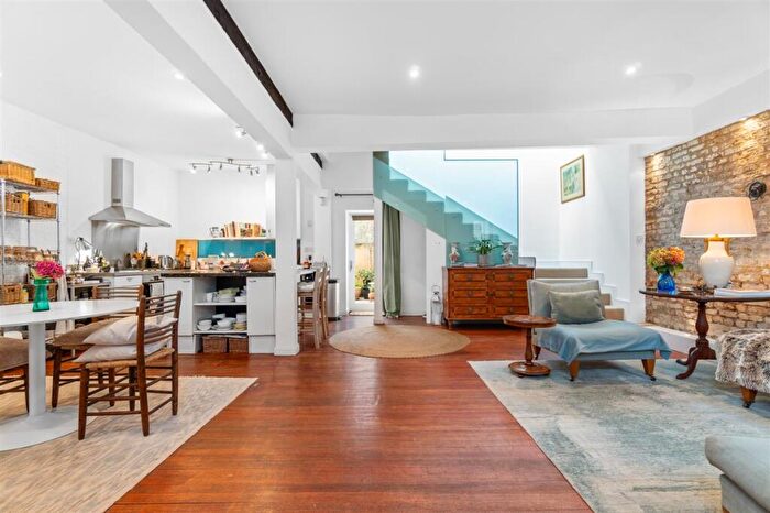 3 Bedroom Mews To Rent In Kersley Mews, SW11