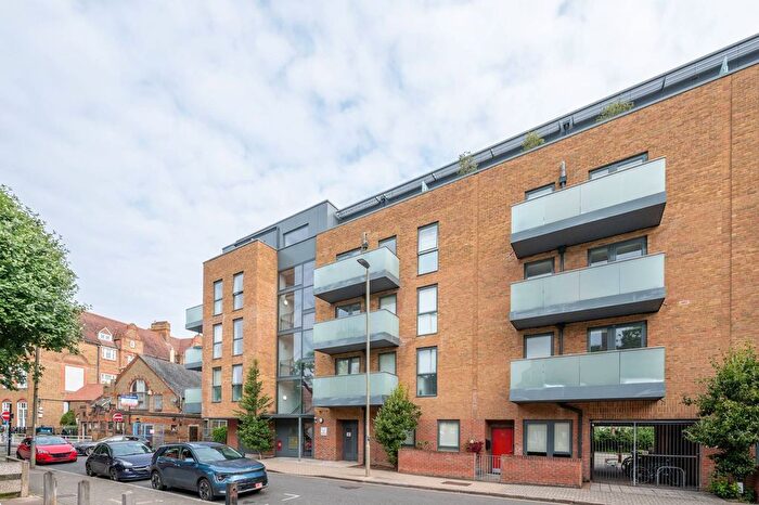 2 Bedroom Flat To Rent In Oldridge Road, Balham, London, SW12