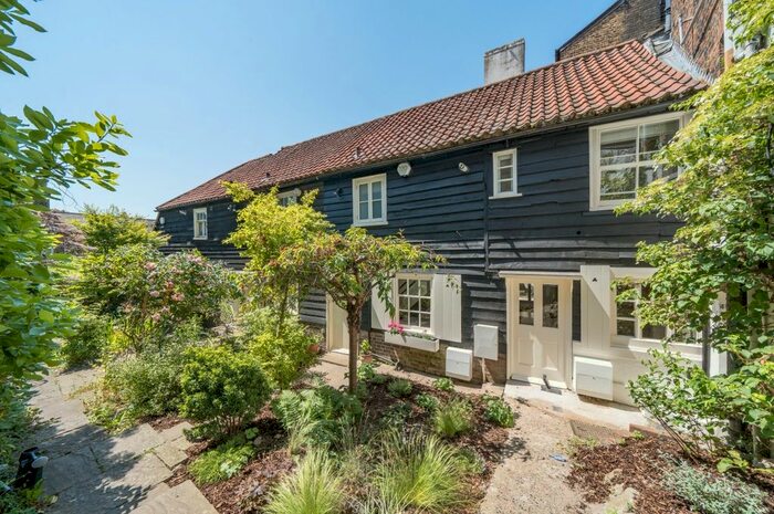 2 Bedroom Terraced House To Rent In Collins Square, London, SE3