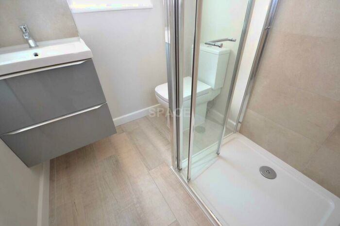 5 Bedroom Terraced House To Rent In St. Bartholomews Road, Reading, RG1