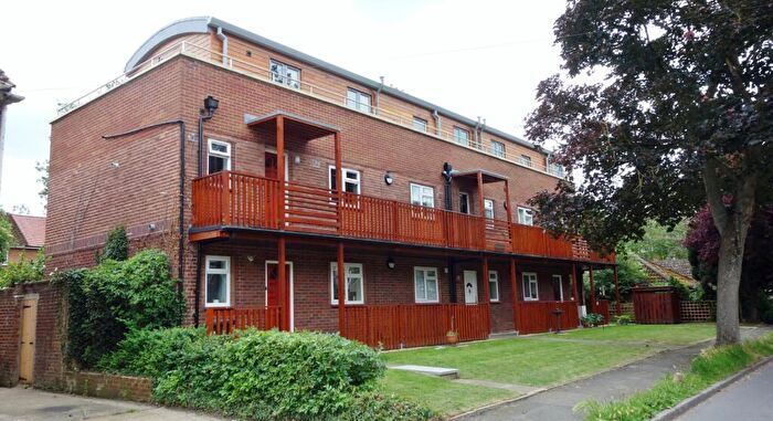 1 Bedroom Apartment To Rent In Marlow Lodge, Courtlands, Maidenhead, Berkshire, SL6