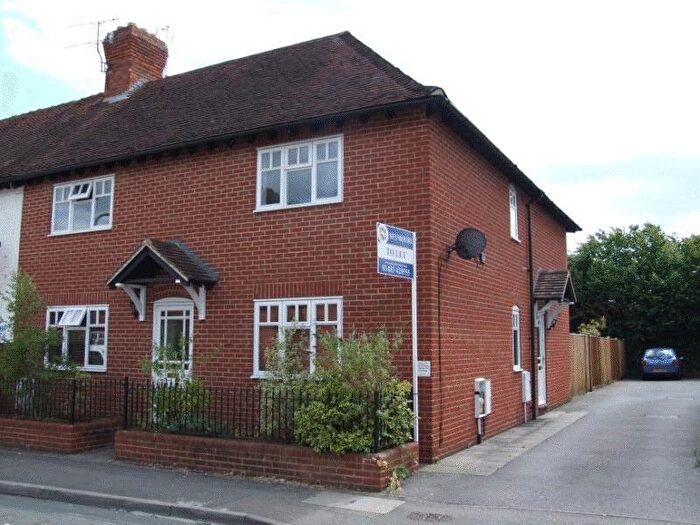 2 Bedroom Terraced House To Rent In Surrey, GU7