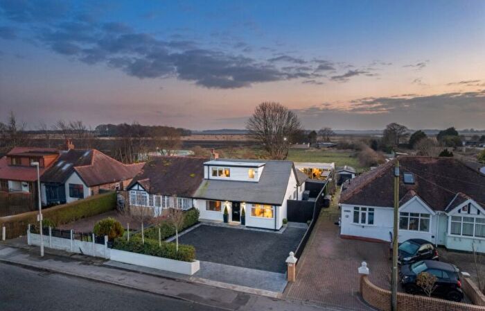 5 Bedroom Semi-Detached House For Sale In New Cut Lane, Halsall, PR8
