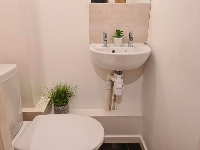 1 Bedroom Flat To Rent In Rooms Available At The Forum, CB1