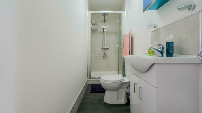 4 Bedroom Terraced House To Rent In Lingard Close, Birmingham, B7