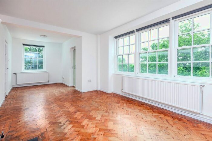 2 Bedroom Flat To Rent In Wavell House, Hillcrest, London, N6