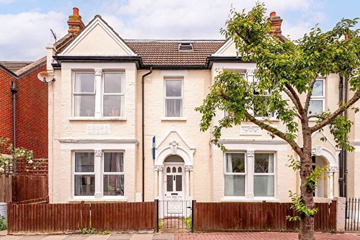 4 Bedroom Property To Rent In Strathville Road, London, SW18