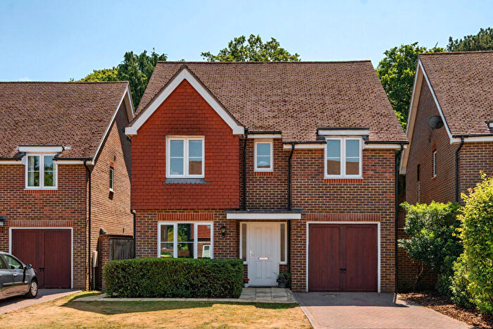 4 Bedroom Detached House For Sale In Cheyne Park Drive, West Wickham, Kent, BR4