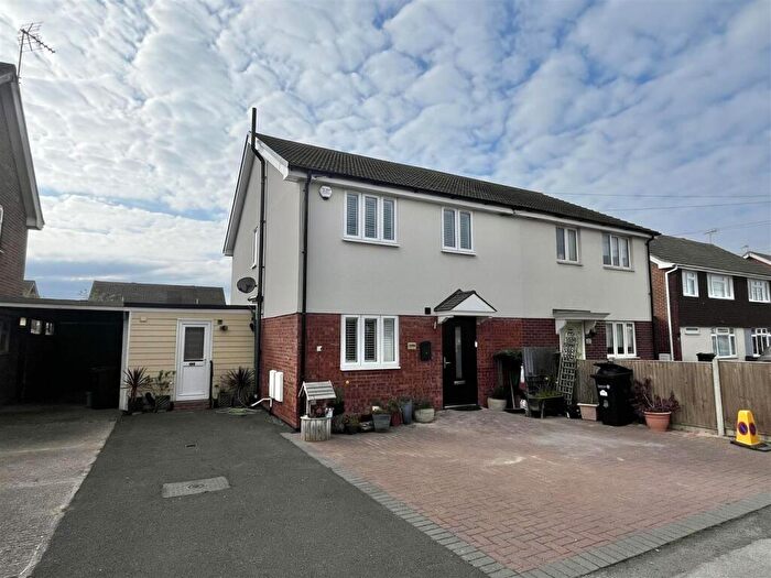 4 Bedroom Semi Detached House For Sale In Cloes Lane, Clacton-on-Sea, Essex, CO16