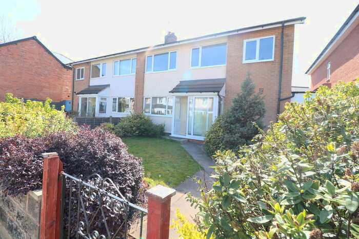 4 Bedroom Semi-Detached House To Rent In Longmore Road, Shirley, B90