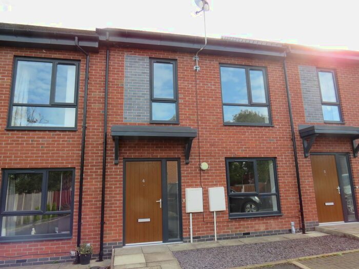 2 Bedroom Town House To Rent In Sandpiper Close, Cheadle, ST10