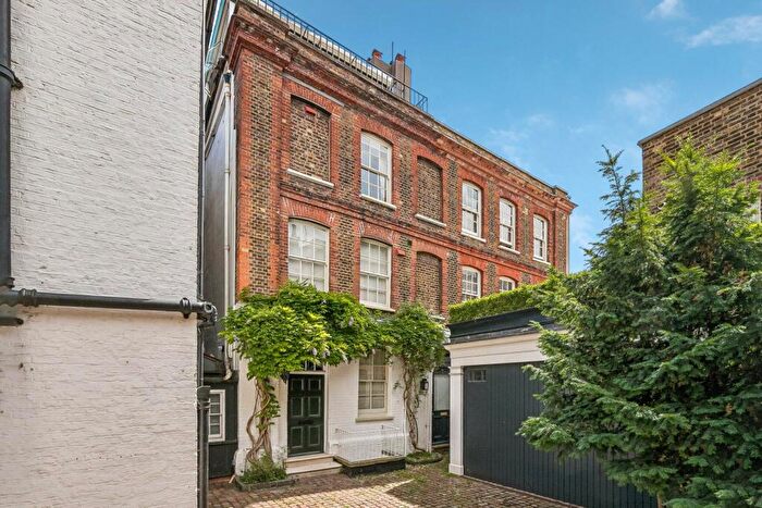 3 Bedroom House For Sale In The Mount Square, Hampstead Village, NW3