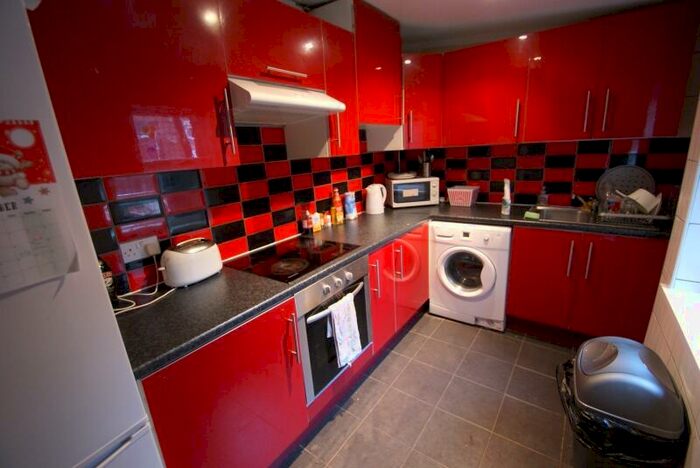5 Bedroom Terraced House To Rent In Norwood Place, Hyde Park, Leeds, LS6