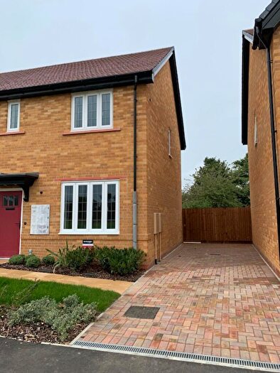 2 Bedroom Semi Detached House To Rent In Longhall Road, Buckden, PE19