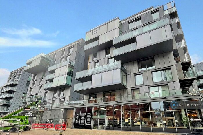 1 Bedroom Flat To Rent In Horse Shoe Court, London, EC1V