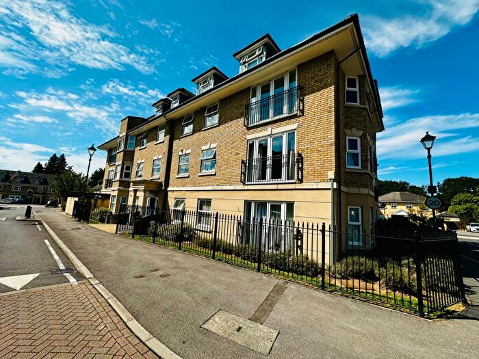 2 Bedroom Flat To Rent In Marshall Square, Southampton, Hampshire, SO15
