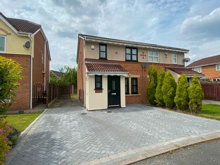 3 Bedroom Semi-Detached House To Rent In Doefield Avenue, Worsley, M28