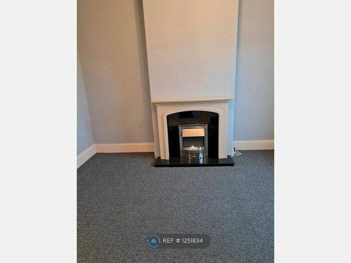 1 Bedroom Flat To Rent In Cambridge Street, Castleford WF10