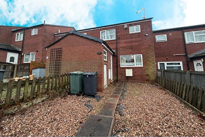 3 Bedroom Terraced House For Sale In , Buckton Mount, LS11