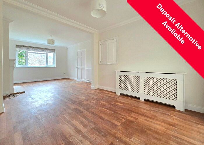 3 Bedroom Semi Detached House To Rent In Maxwell Gardens, Orpington, BR6