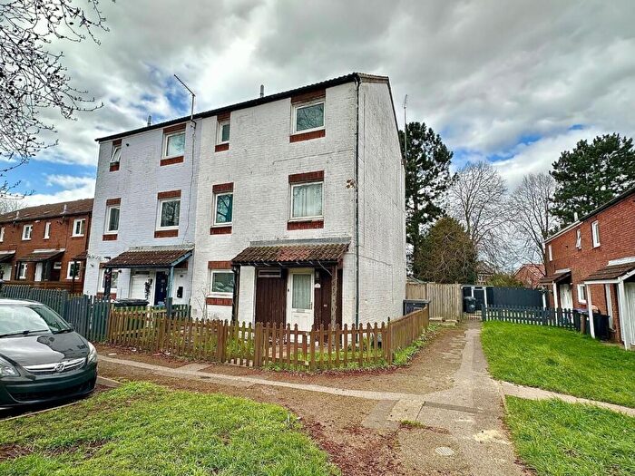 6 Bedroom End Of Terrace House For Sale In Farraxton Square, Camp Hill, Northampton, NN4