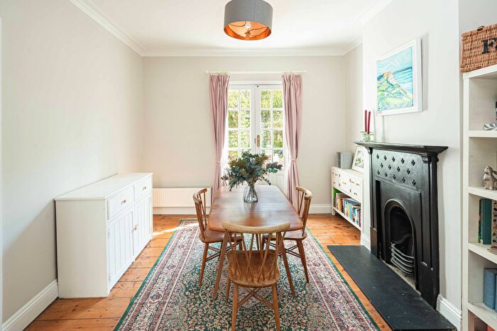 3 Bedroom Terraced House For Sale In Kenbury Street, London, SE5
