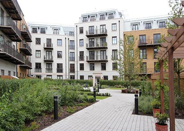 2 Bedroom Apartment To Rent In Highbury Gardens, Holloway Road, London, N7