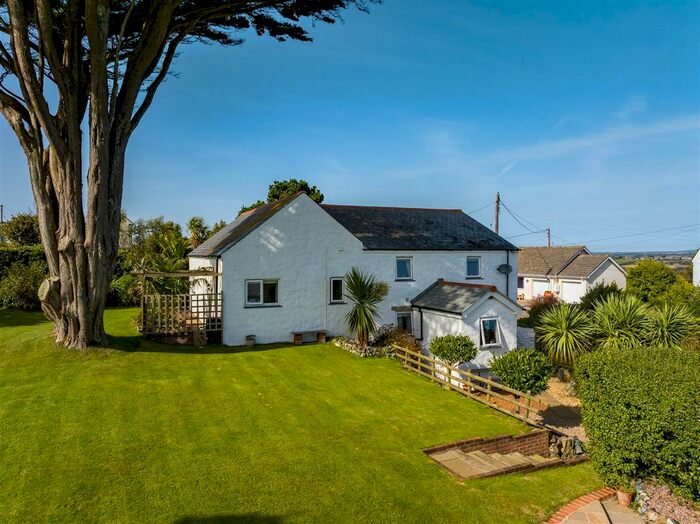 6 Bedroom Detached House For Sale In Meaver Road, Mullion, Helston, TR12