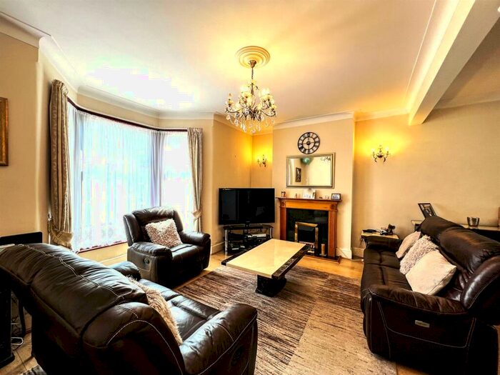 Houses for sale in Norwich Mews, Ilford, IG3