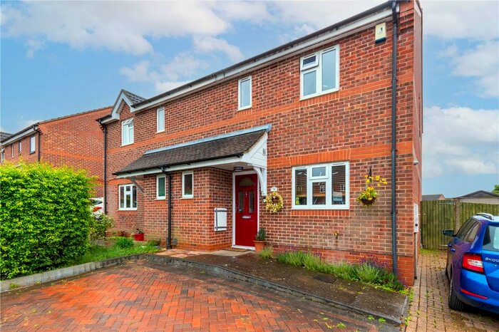 3 Bedroom Semi-Detached House To Rent In Hilltop, Redbourn, St. Albans, Hertfordshire, AL3