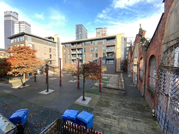 2 Bedroom Apartment To Rent In High Street, Manchester, M4