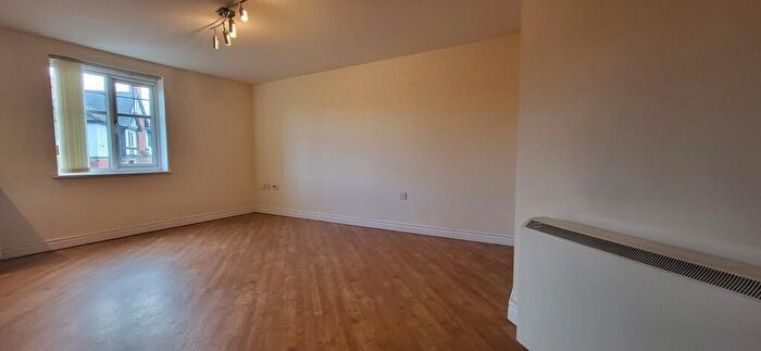 2 Bedroom Flat To Rent In Clayton Fold, Burnley, BB12