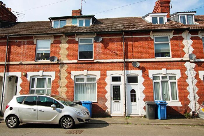 3 Bedroom Terraced House For Sale In Havelock Street, Kettering, NN16