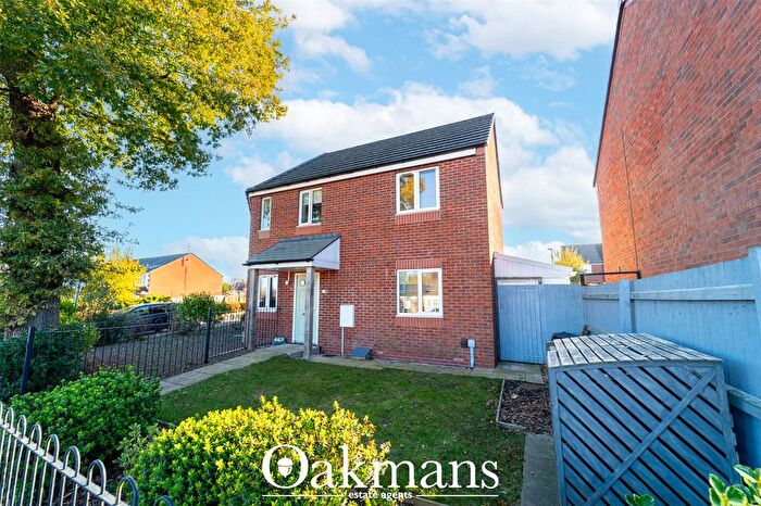 3 Bedroom Semi-Detached House For Sale In Rednal Road, Birmingham, West Midlands, B38