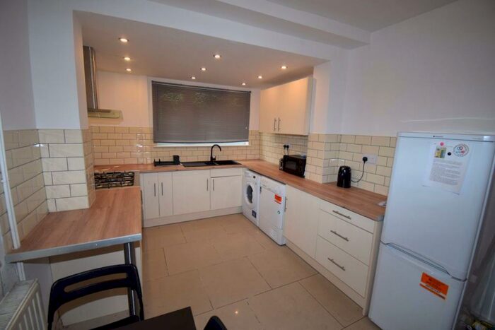4 Bedroom House To Rent In Crompton Street, Derby, DE1