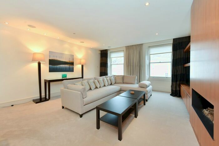 2 Bedroom Flat To Rent In Chesham Place, London, SW1X