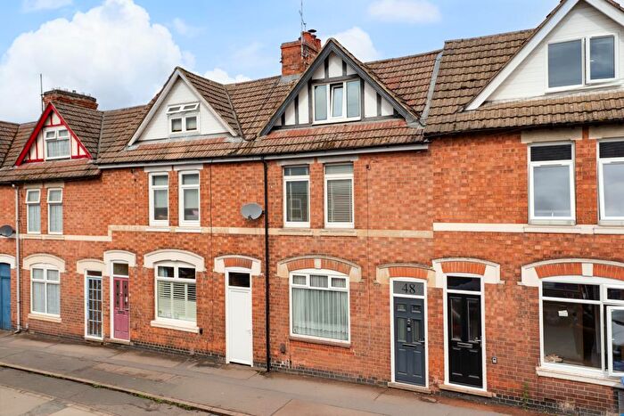 3 Bedroom Terraced House For Sale In Dryden Street, Kettering, NN16