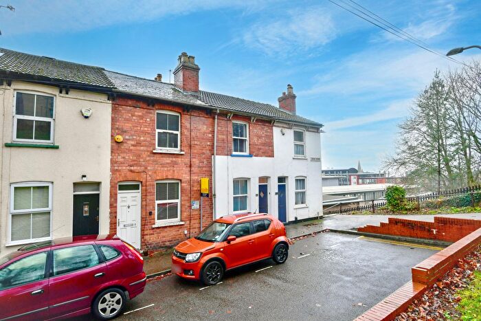 2 Bedroom Terraced House For Sale In Lindum Avenue, Lincoln, LN2