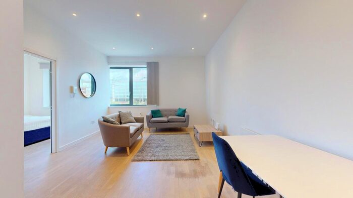 1 Bedroom Flat To Rent In Riverbank Way, Brentford, TW8