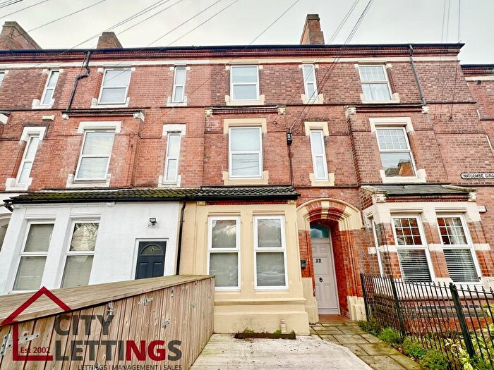 2 Bedroom Flat To Rent In Watcombe Circus, Carrington, NG5